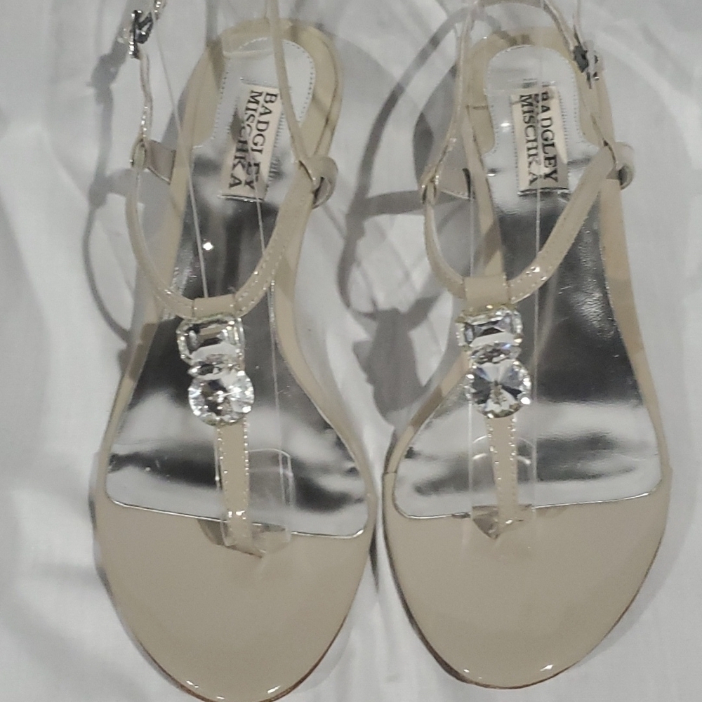 Badgley mischka taupe crystal embellished kitten heel sandals